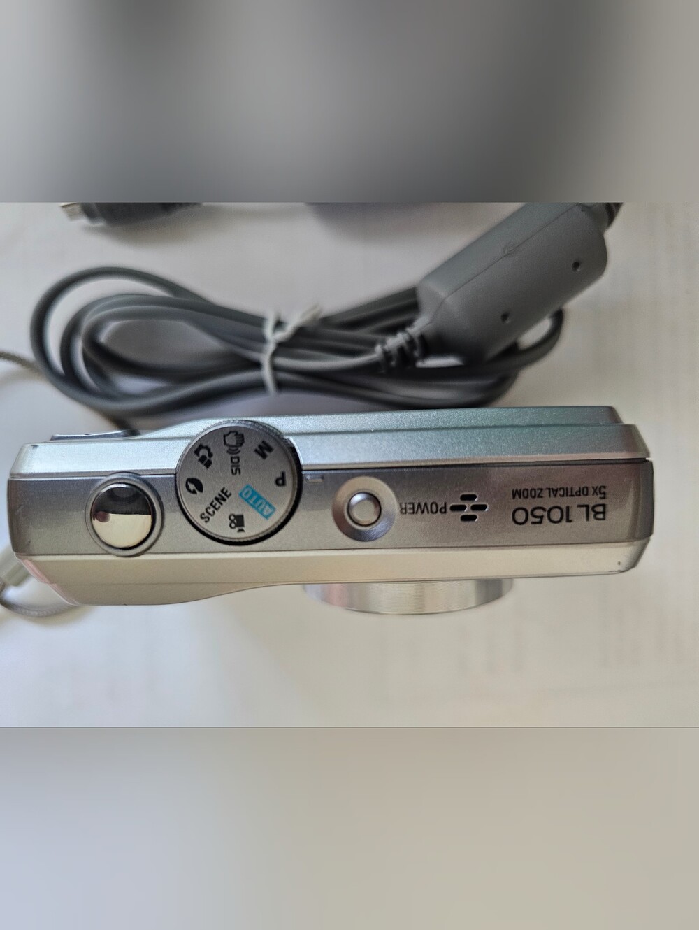 Samsung Silver Compact Digital Camera with Zoom Lens - Picture 5 of 5